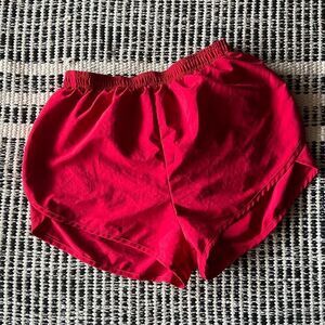 Cheetah Size Medium Women’s vintage 90s style mini shorts (tiny hole)